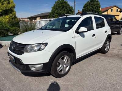 Dacia Sandero Stepway 1.5 dCi 8V 90CV Start&Stop Prestige Bianco usata Stra