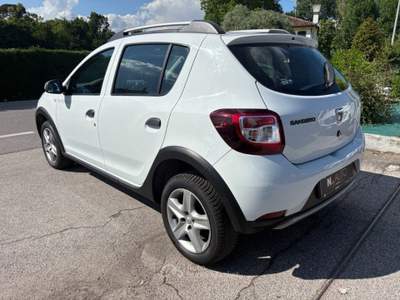 Dacia Sandero Stepway 1.5 dCi 8V 90CV Start&Stop Prestige Bianco usata Stra