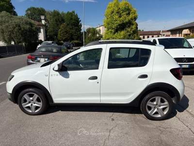 Dacia Sandero Stepway 1.5 dCi 8V 90CV Start&Stop Prestige Bianco usata Stra