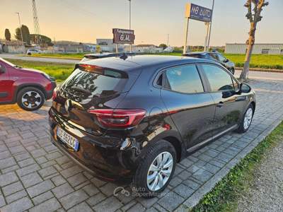 Renault Clio TCe 100 CV 5 porte Business Nero usata Civitanova Marche