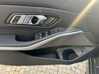 BMW Serie 3 320d d 48V xDrive Touring sport Grigio usata Garbagnate Monastero