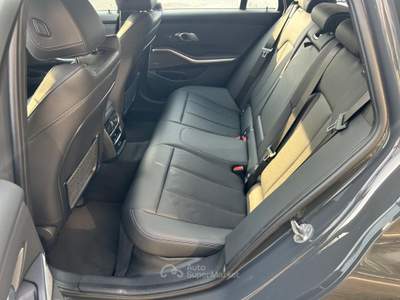 BMW Serie 3 320d d 48V xDrive Touring sport Grigio usata Garbagnate Monastero