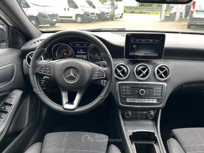 Mercedes-Benz Classe A d Automatic Premium Bianco usata Garbagnate Monastero