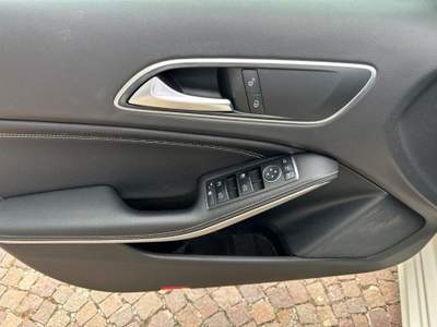 Mercedes-Benz Classe A d Automatic Premium Bianco usata Garbagnate Monastero