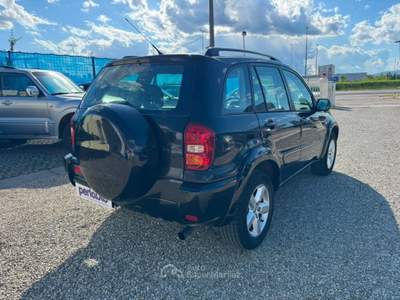 Toyota RAV4 RAV4 2.0 Tdi D-4D cat 5 porte Sol Nero usata Arezzo