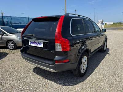 Volvo XC90 2.4 D5 185 CV aut. AWD Executive Nero usata Arezzo