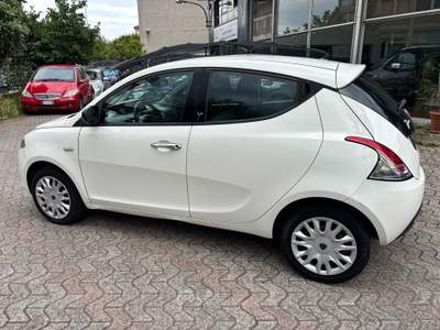 Lancia Ypsilon UNICO PROPRIETARIO Bianco usata Cormano