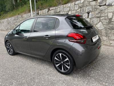 Peugeot 208 Peugeot 208 HDI Signature - unico proprietario Grigio usata Vandoies
