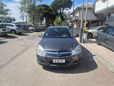 Opel Astra Astra III 2010 SW SW 1.7 cdti Enjoy 110cv Grigio usata Fosso ghiaia