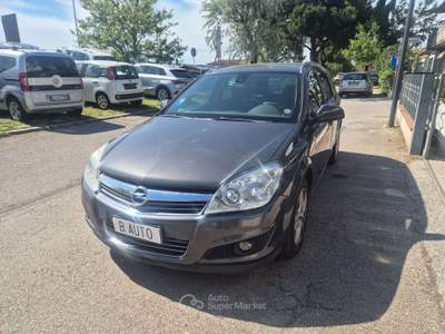 Opel Astra Astra III 2010 SW SW 1.7 cdti Enjoy 110cv Grigio usata Fosso ghiaia
