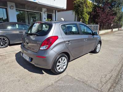 Hyundai i20 i20 5p 1.1 crdi Blue Drive Grigio usata Fosso ghiaia