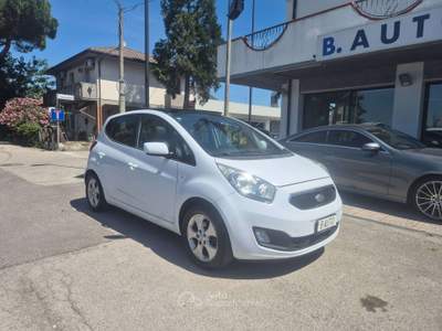Kia Venga Venga 1.4 cvvt Cool c/t.panoramico,r.vel. s/navi GPL usata Fosso ghiaia