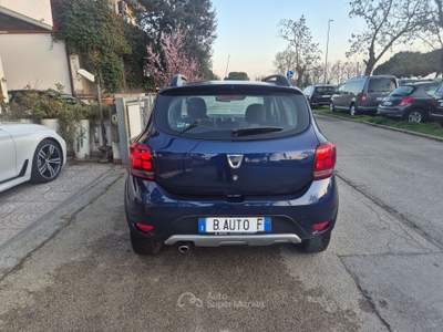 Dacia Sandero Sandero II 2018 Stepway Stepway 1.5 dci s Blu/Azzurro usata Fosso ghiaia