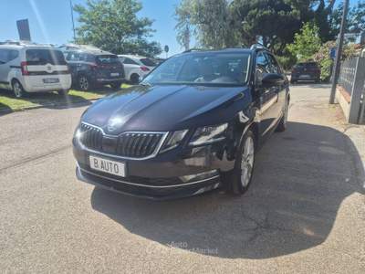 Skoda Octavia Octavia III 2018 Wagon Wagon 1.4 tsi g-tec Executive 110cv dsg Nero usata Fosso ghiaia