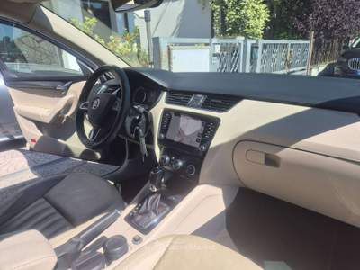 Skoda Octavia Octavia III 2018 Wagon Wagon 1.4 tsi g-tec Executive 110cv dsg Nero usata Fosso ghiaia