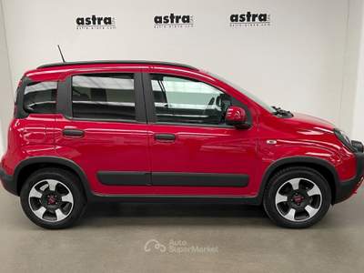 Fiat Panda 1.0 firefly hybrid Cross s&amp;s 70cv 5p.ti Rosso usata Arona