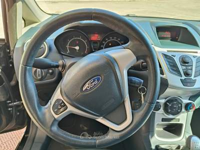 Ford Fiesta FORD FIESTA 1.2 60CV usata Trinitapoli