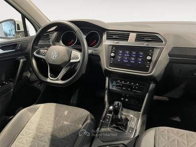 Volkswagen Tiguan 2.0 TDI 150CV DSG Life Bianco usata Ravenna