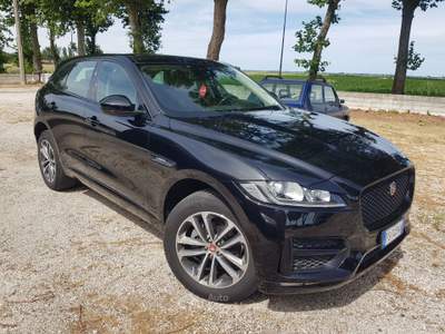 Jaguar F-Pace R SPORT Nero usata Lagosanto