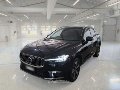Volvo XC60 VOLVO XC60 T6 PLUG-IN AWD AUTO CORE SUV usata Verona