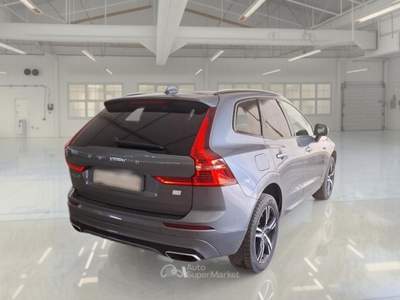 Volvo XC60 VOLVO XC60 T6 PLUG-IN AWD AUTO RECHARGE R-DESIGN SUV usata Verona