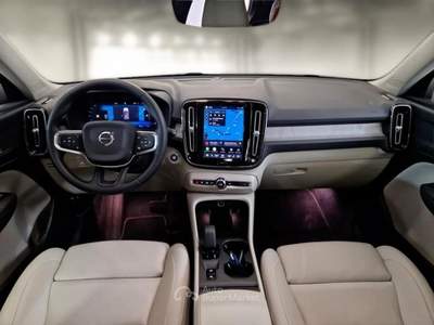 Volvo XC40 VOLVO XC40 B3 AUTOMATICO CORE SUV usata Bentivoglio