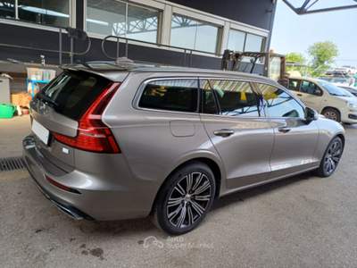 Volvo V60 VOLVO V60 T6 PLUG-IN AWD AUTOM.INSCR.EXPR. STATION WAGON usata Verona