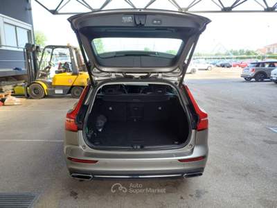 Volvo V60 VOLVO V60 T6 PLUG-IN AWD AUTOM.INSCR.EXPR. STATION WAGON usata Verona