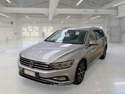 Volkswagen Passat VOLKSWAGEN PASSAT VARIANT 2.0 TDI SCR EVO 110KW EXECUTIVE DSG STATION WAGON usata Casei Gerola