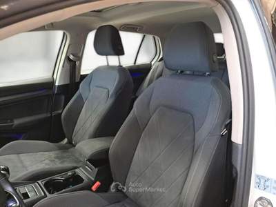 Volkswagen Golf VOLKSWAGEN GOLF VIII 1.5 TSI EVO ACT STYLE 5 PORTE BERLINA usata Verona