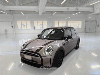 MINI Cooper MINI COOPER CLASSIC AUTO 5 PORTE BERLINA usata Casei Gerola