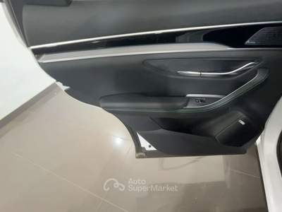 BYD Seal u BYD SEAL U DM-I 1.5 PHEV BOOST 2WD Seal U DM-i 1.5 phev Boost 2wd Bianco usata Roma