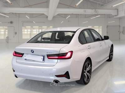 BMW Serie 3 330e BMW SERIE 3 330E BUSINESS ADVANTAGE AUTO 4 PORTE BERLINA usata Casei Gerola