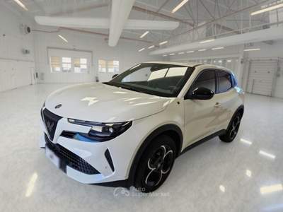 Alfa Romeo Junior ALFA ROMEO JUNIOR 1.2 136 CV HYBRID EDCT6 IBRIDA SUV usata Pozzuoli