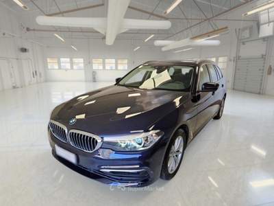 BMW Serie 5 520d BMW SERIE 5 520D AUT BUSINESS TOURING STATION WAGON usata Pozzuoli