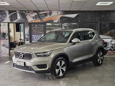 Volvo XC40 Volvo XC40  T4 Recharge Plug-in Hybrid automatico Essential Beige usata Pistoia