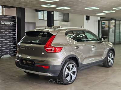 Volvo XC40 Volvo XC40  T4 Recharge Plug-in Hybrid automatico Essential Beige usata Pistoia