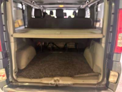 Renault Trafic 2.0 cdi  9 posti ! passo lungo ! Grigio usata Cinisello Balsamo