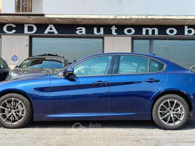 Alfa Romeo Giulia 2.2 TD 190CV AT8 AWD Q4 BUSINESS SPORT Blu/Azzurro usata Rovato