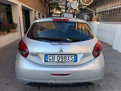 Peugeot 208 5 porte Allure Grigio usata Roma