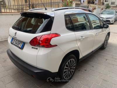 Peugeot 2008 Active Bianco usata Roma