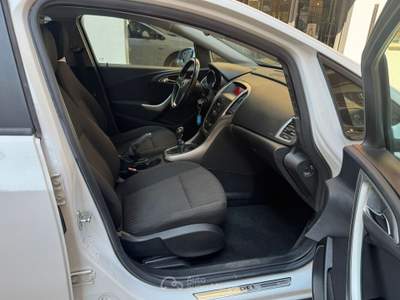 Opel Astra 5P Cosmo IMPIANTO GPL UNIPRO Bianco usata Roma