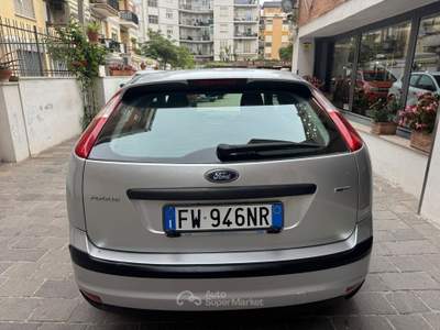 Ford Focus 90CV 54.000 KM Grigio usata Roma
