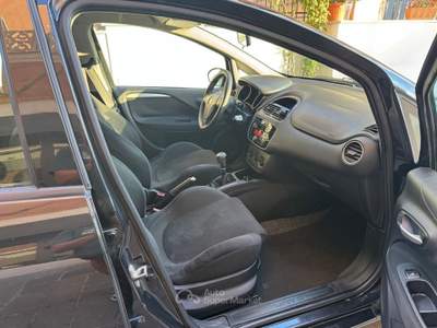 Fiat Punto 5 porte Lounge Nero usata Roma