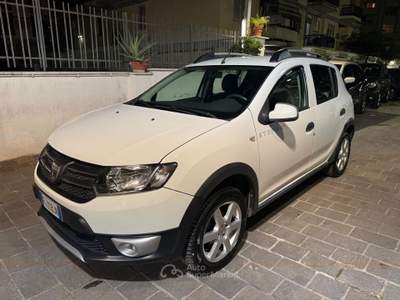 Dacia Sandero Stepway 1.5 dCi 8V 90CV Bianco usata Roma
