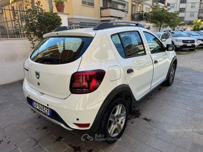 Dacia Sandero Stepway 1.0 TCe 100CV ECO-G 15th Ann Bianco usata Roma