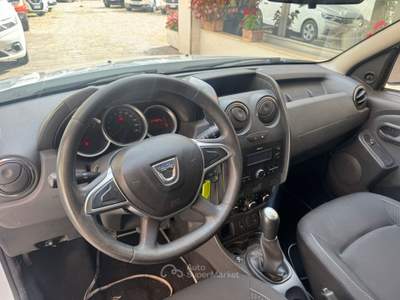 Dacia Duster S&S 4x2 GPL Laureate Rosso usata Roma