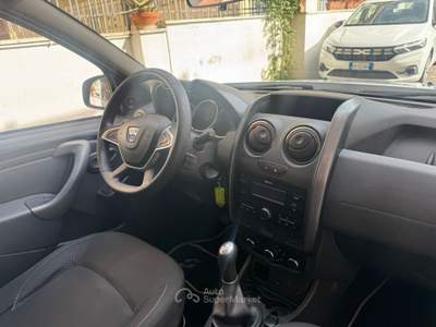 Dacia Duster S&S 4x2 GPL Laureate Rosso usata Roma