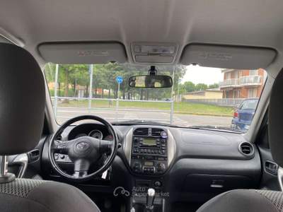 Toyota RAV4 RAV4 5p 2.0 d-4d 16v FL Argento usata Treviglio