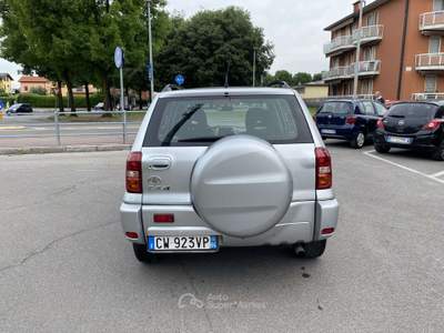 Toyota RAV4 RAV4 5p 2.0 d-4d 16v FL Argento usata Treviglio